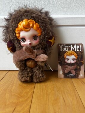 Sneaky Chestnut Plush Doll - authentic Pop Mart